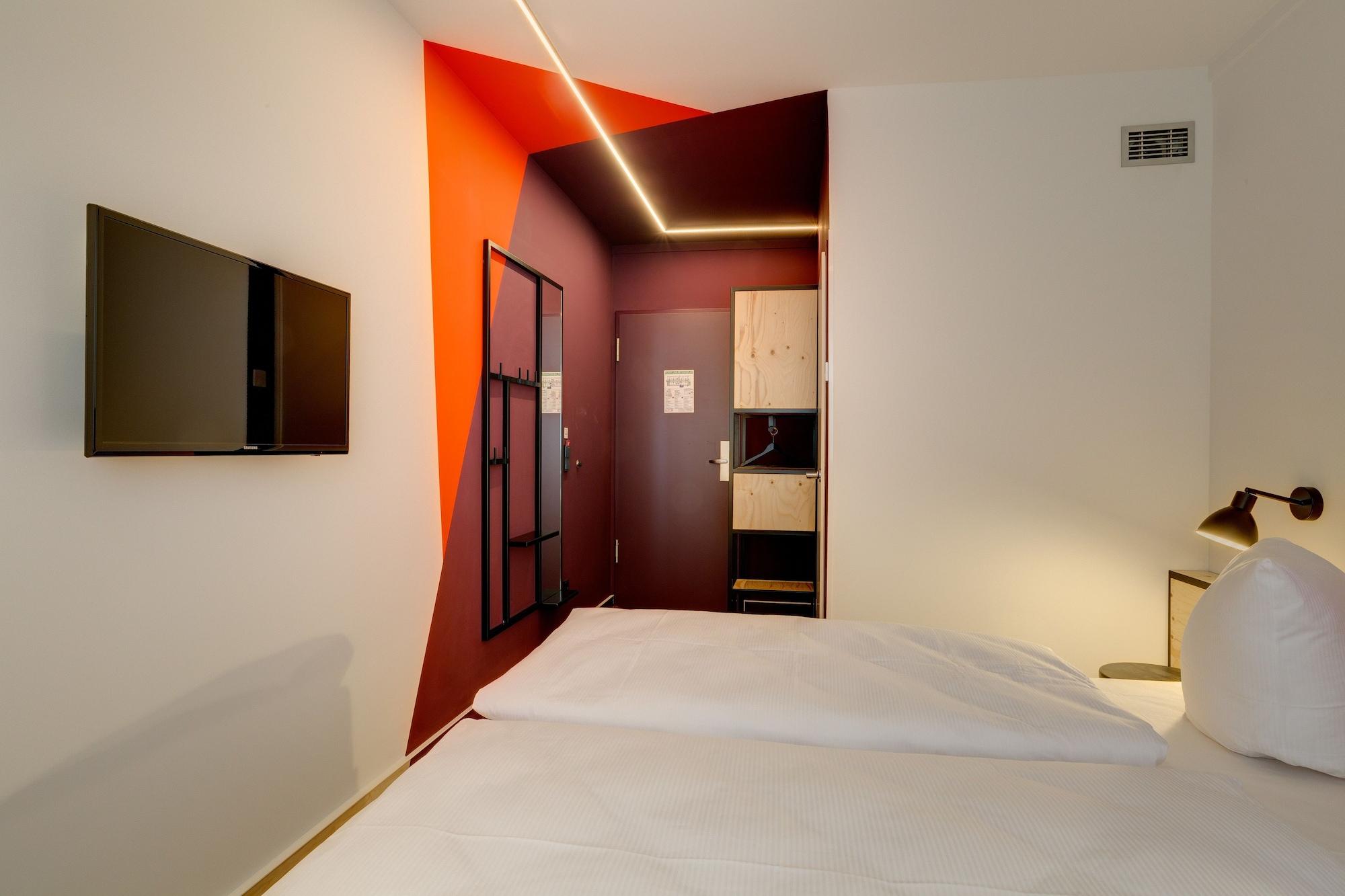 Meininger Hotel Leipzig Hauptbahnhof Ngoại thất bức ảnh