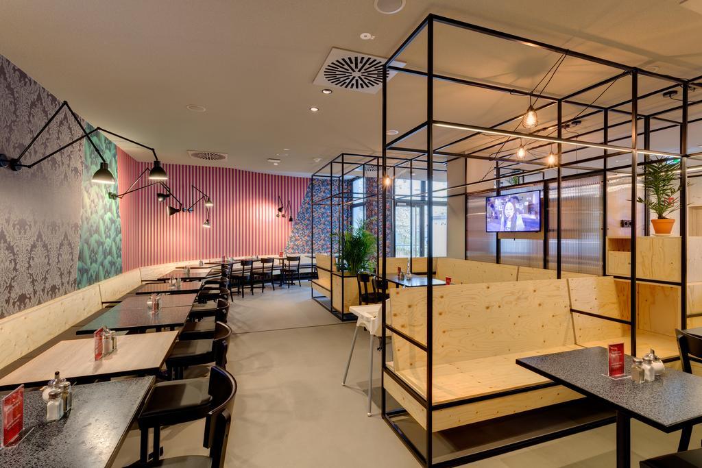 Meininger Hotel Leipzig Hauptbahnhof Ngoại thất bức ảnh