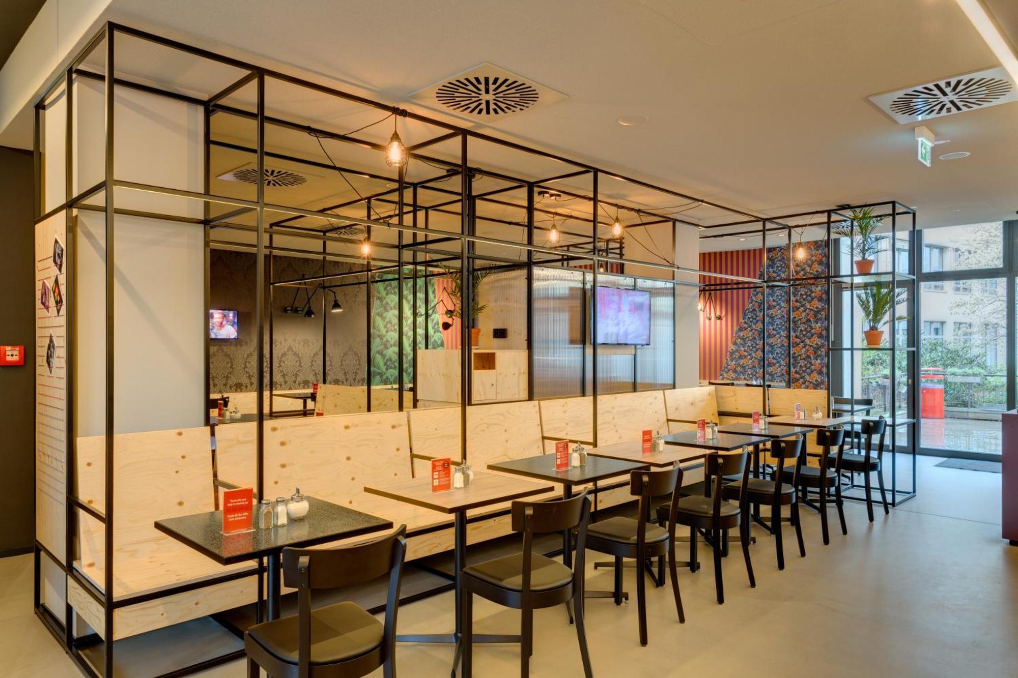 Meininger Hotel Leipzig Hauptbahnhof Ngoại thất bức ảnh