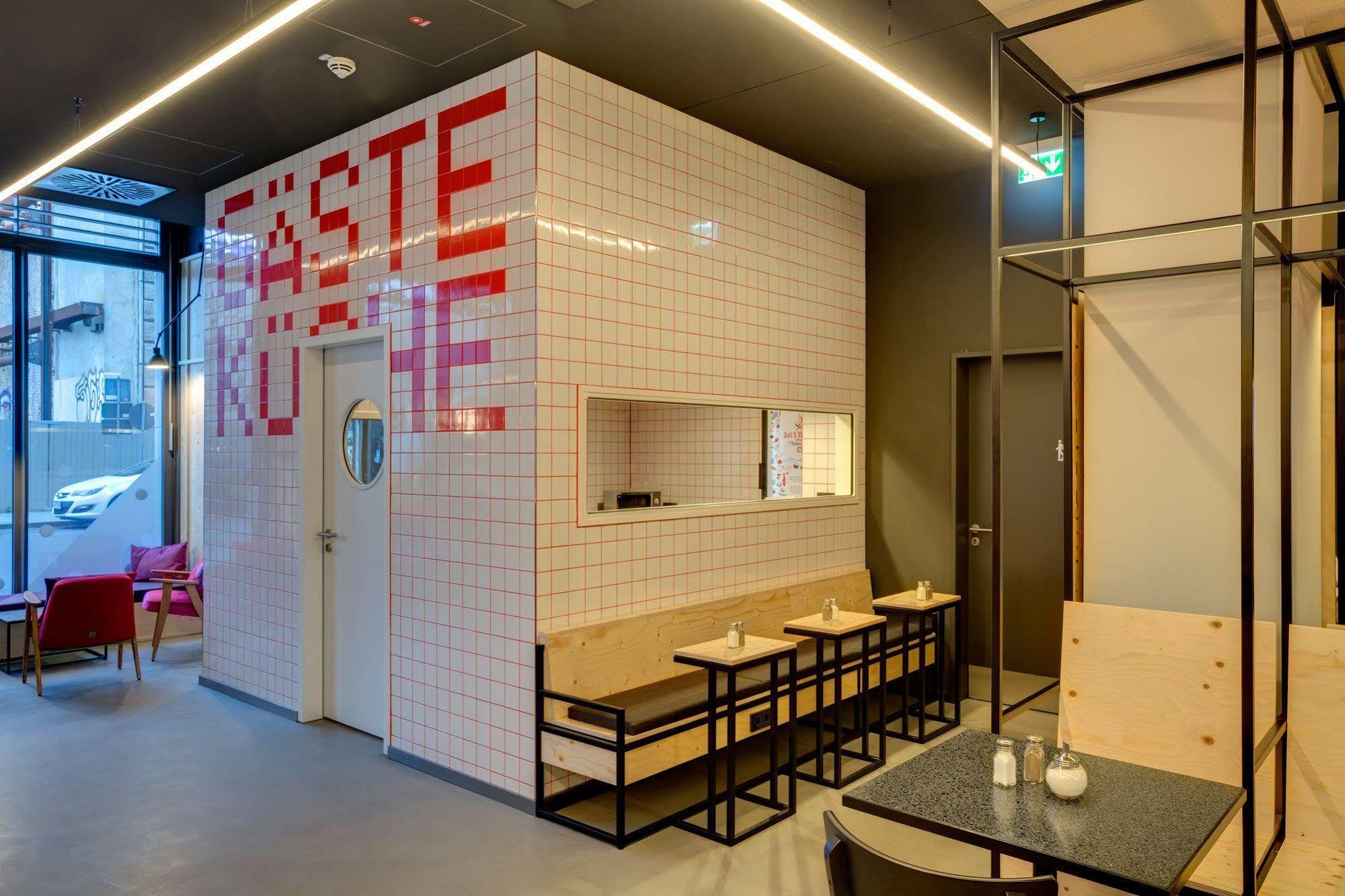Meininger Hotel Leipzig Hauptbahnhof Ngoại thất bức ảnh