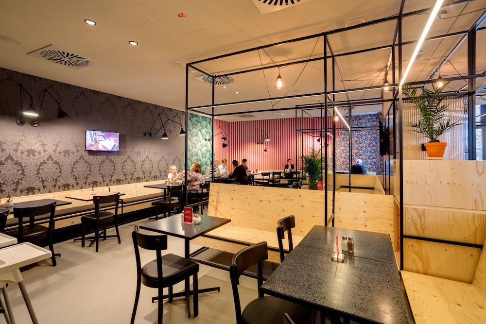 Meininger Hotel Leipzig Hauptbahnhof Ngoại thất bức ảnh